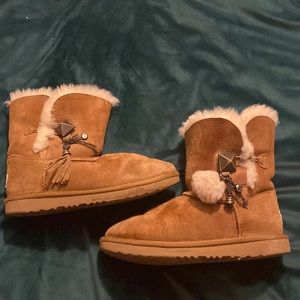 Brown kids size 3 Uggs